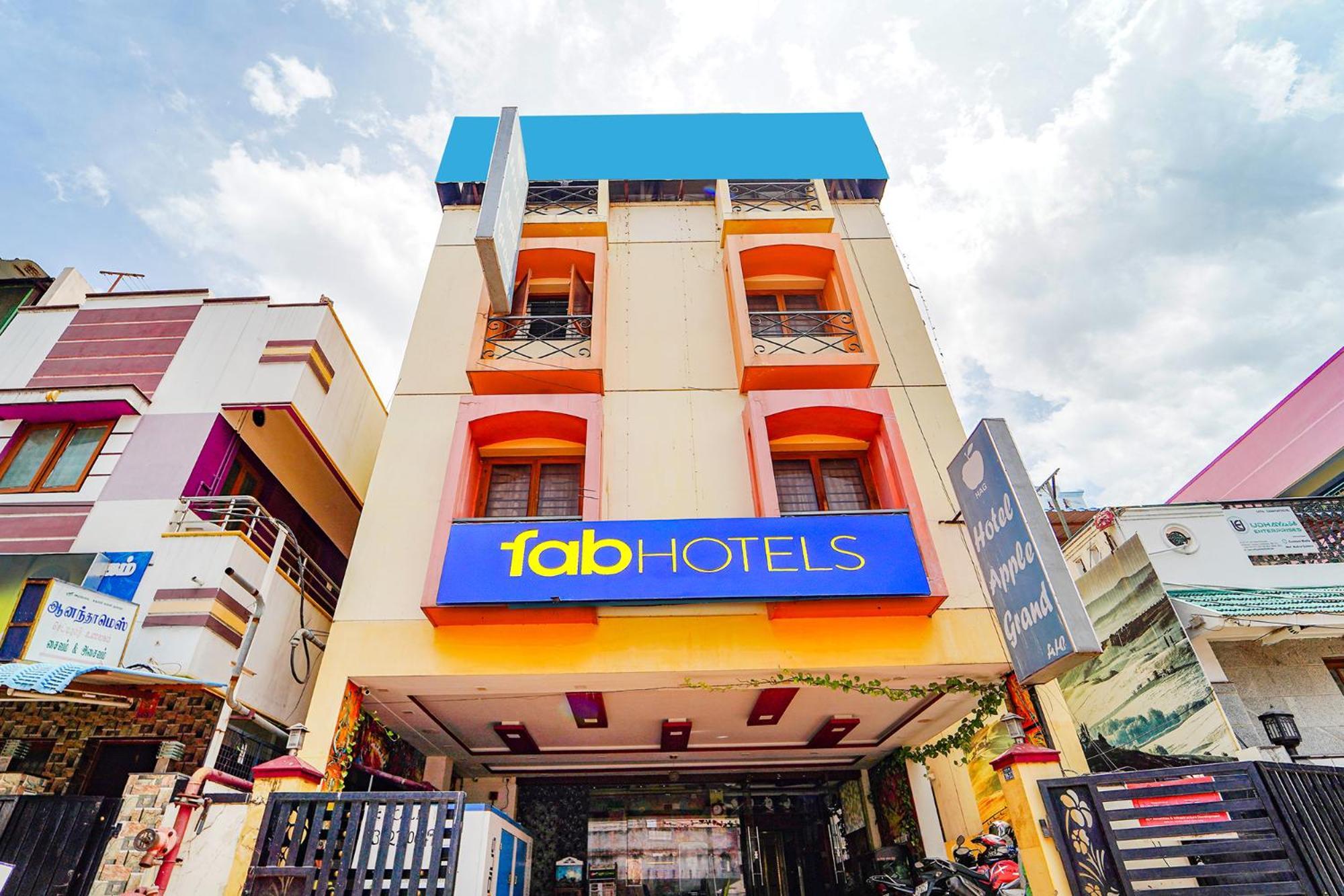 Fabexpress Apple Grand - 200M From Our Lady Of Fatima Church Coimbatore Exterior photo
